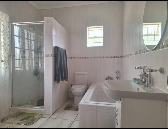 3 BEDROOM PROPERTY TO RENT IN RAND COLLERIES